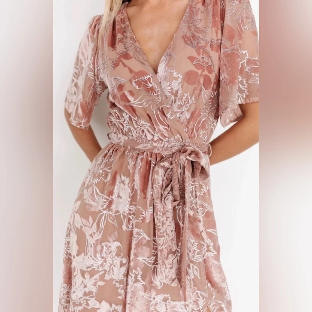 NWT Women’s Baltic Born Uma Velvet Burnout Maxi Dress Pink Floral - Size Medium - Picture 2 of 9